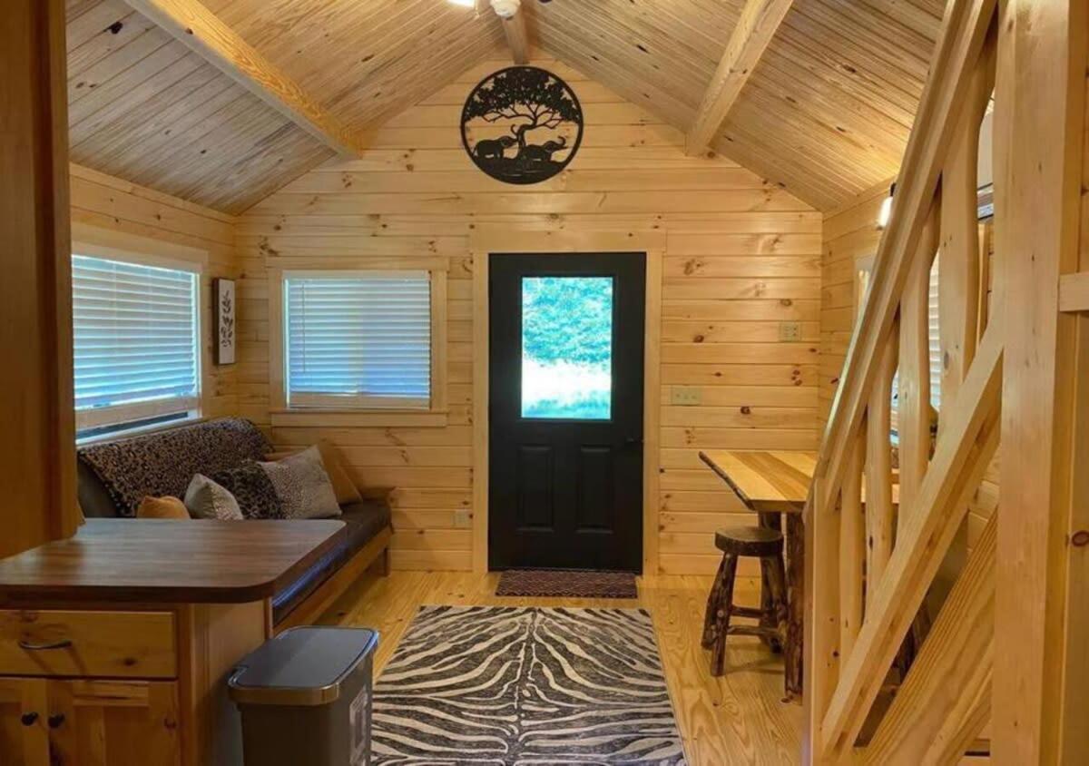 Serene 1Br Cabin Near Nc Z00 With Loft & Waterview Asheboro Eksteriør bilde